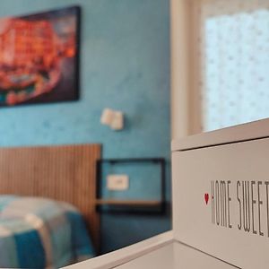 Camera grande con letto king size